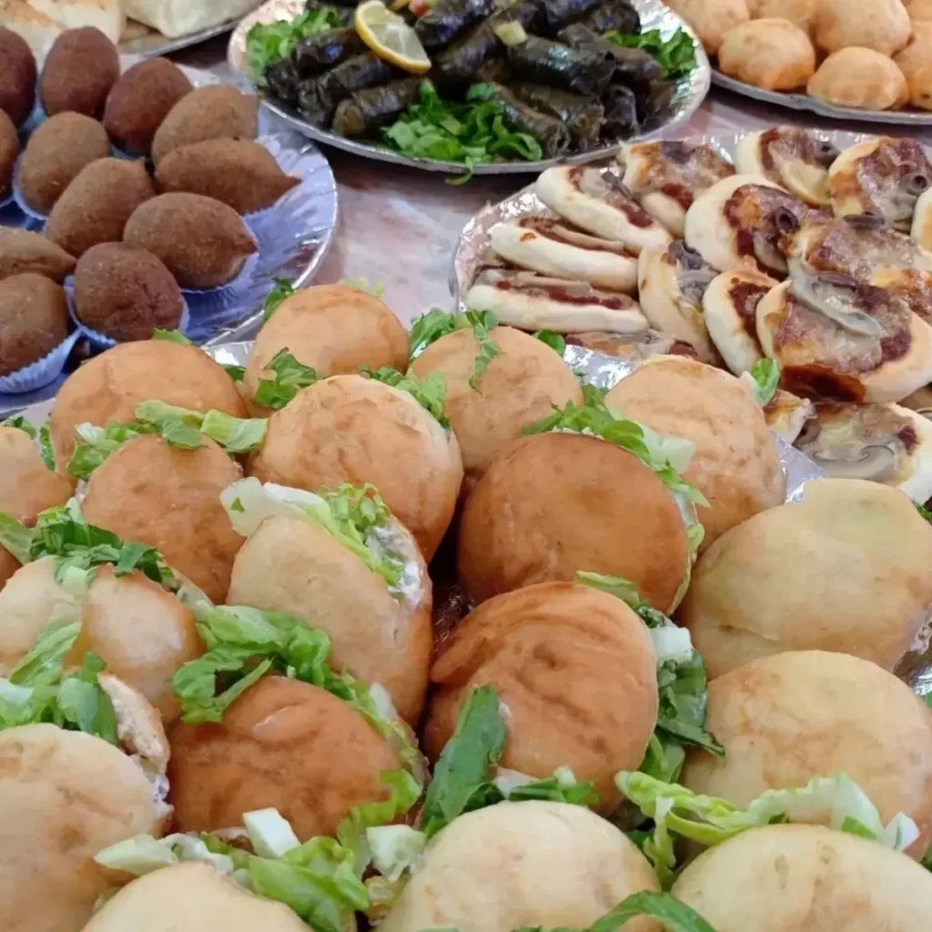 kibbeh, gevulde wijnbladeren